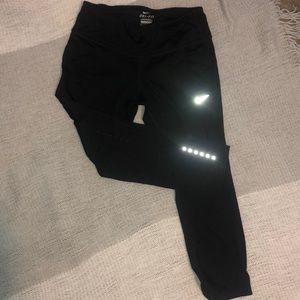 Nike cropped leggings